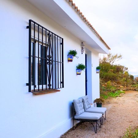 Bed and Breakfast Cortijo Sylvestre Riogordo Екстер'єр фото